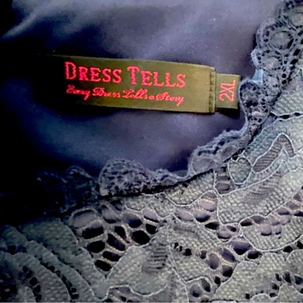 Dress Tells Dress - Picture 4 of 11